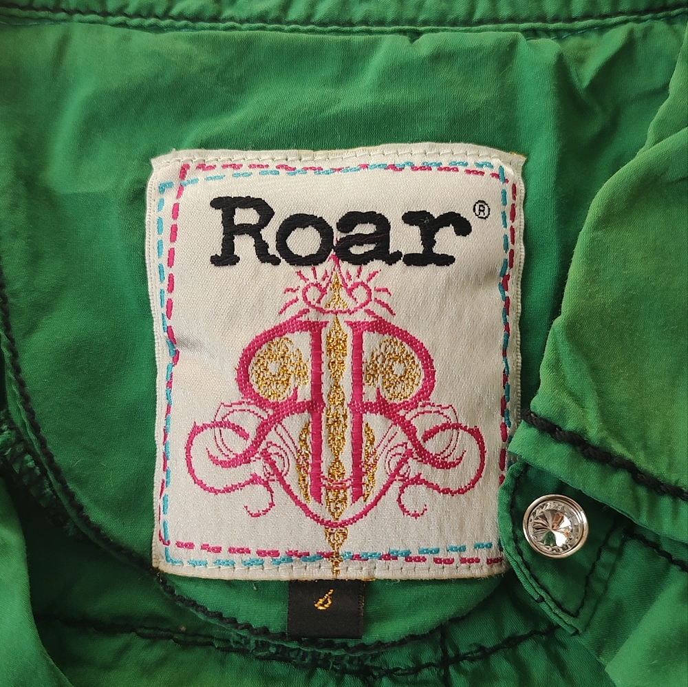 Knew Without Tags Green Sequins Roar Button Down - image 5